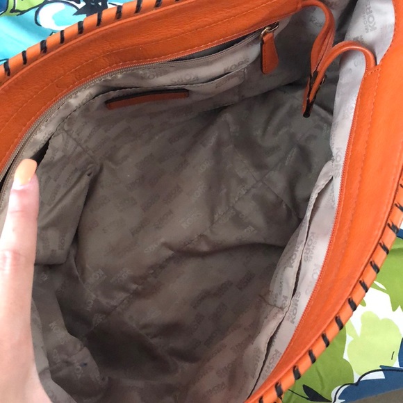 Micheal Kors purse - Picture 3 of 5